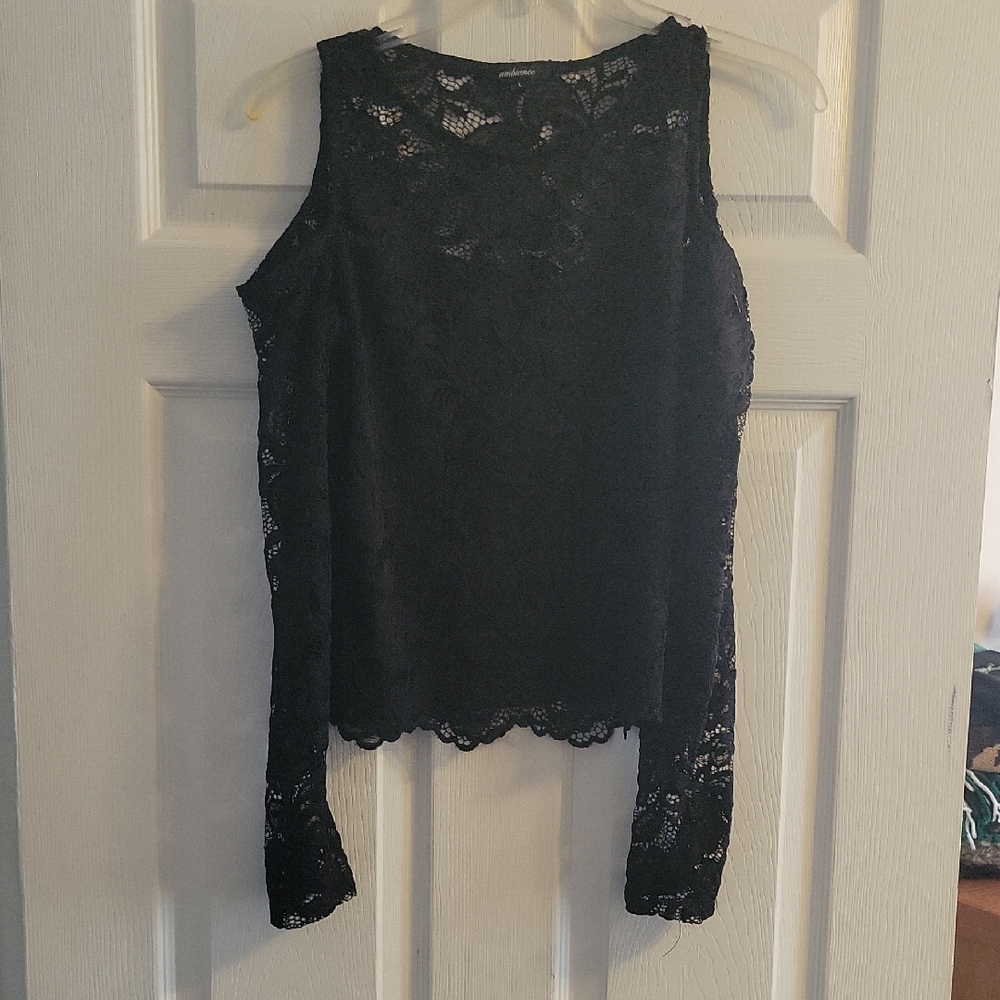 Elegant Black Lace Cold Shoulder Top